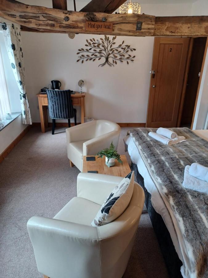 Bed and Breakfast The Bear Rhayader Esterno foto