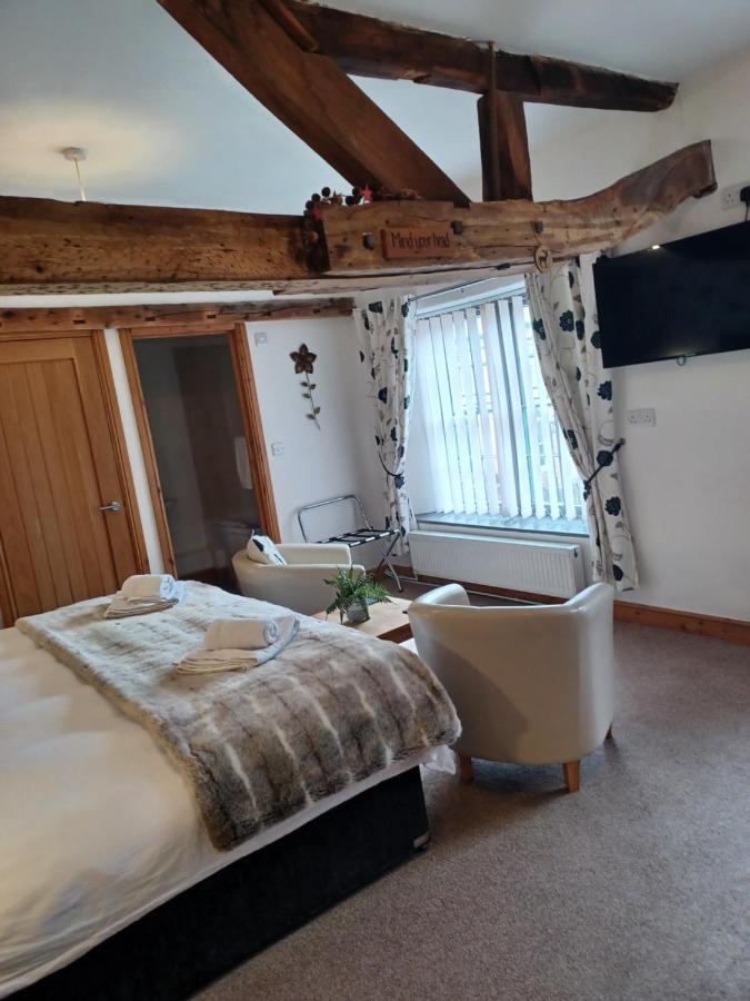 Bed and Breakfast The Bear Rhayader Esterno foto