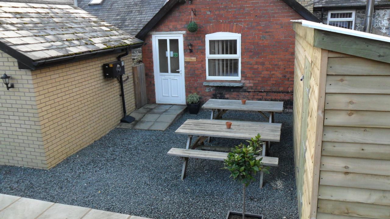 Bed and Breakfast The Bear Rhayader Esterno foto